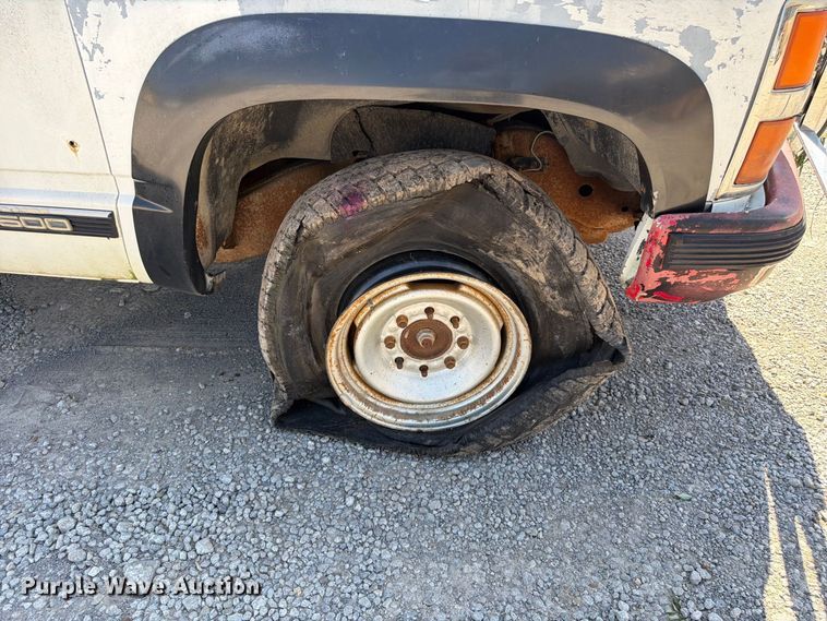 image for item EX0053 1988 Chevrolet C3500 Ext. Cab utility bed pickup truck