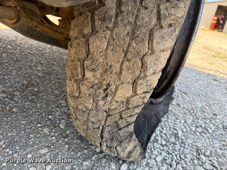 image for item EX0053 1988 Chevrolet C3500 Ext. Cab utility bed pickup truck