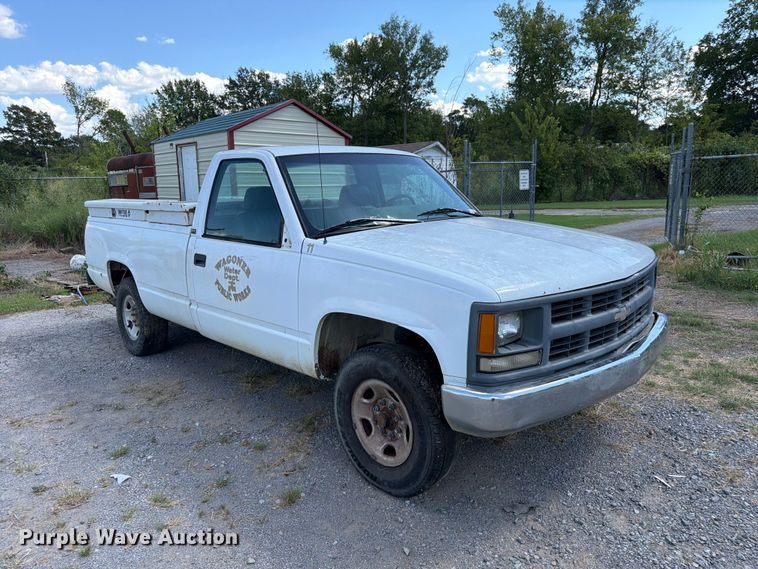 image for item EX0054 1995 Chevrolet C2500 pickup truck