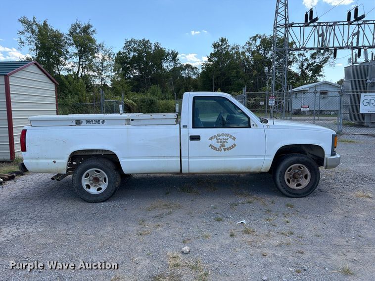 image for item EX0054 1995 Chevrolet C2500 pickup truck