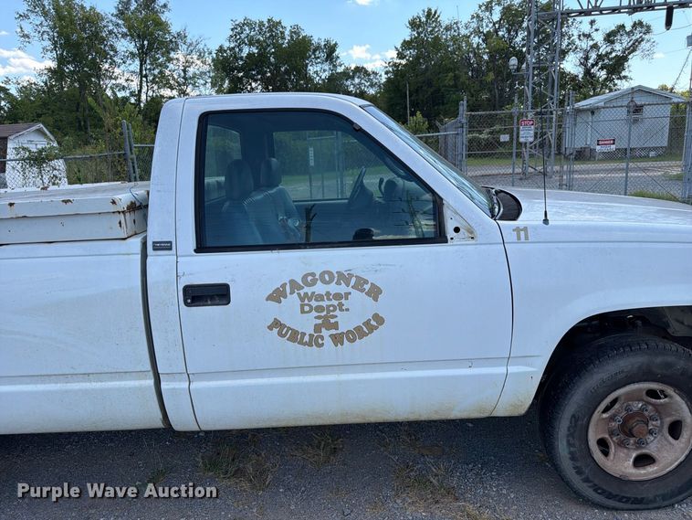 image for item EX0054 1995 Chevrolet C2500 pickup truck