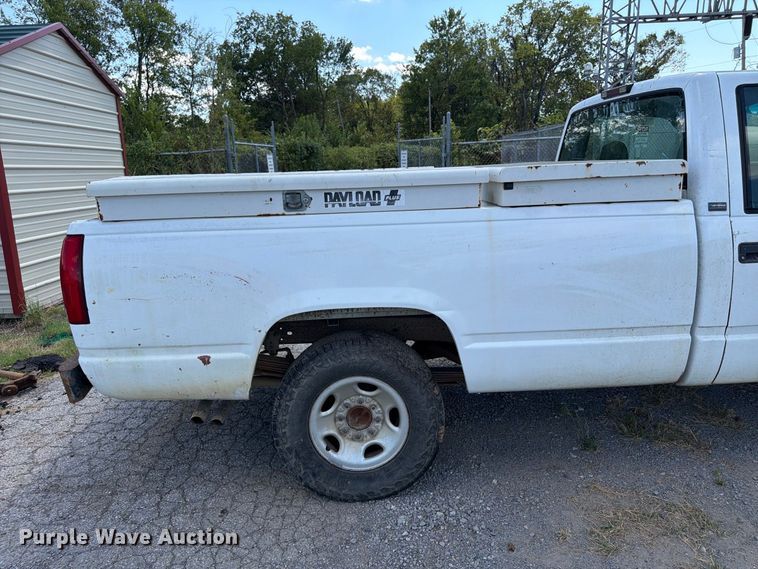image for item EX0054 1995 Chevrolet C2500 pickup truck