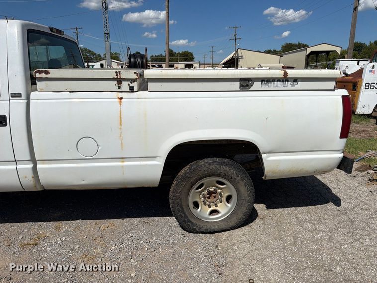image for item EX0054 1995 Chevrolet C2500 pickup truck