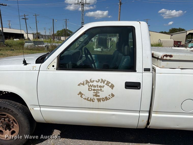 image for item EX0054 1995 Chevrolet C2500 pickup truck
