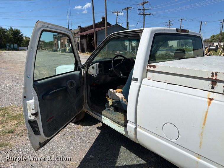 image for item EX0054 1995 Chevrolet C2500 pickup truck