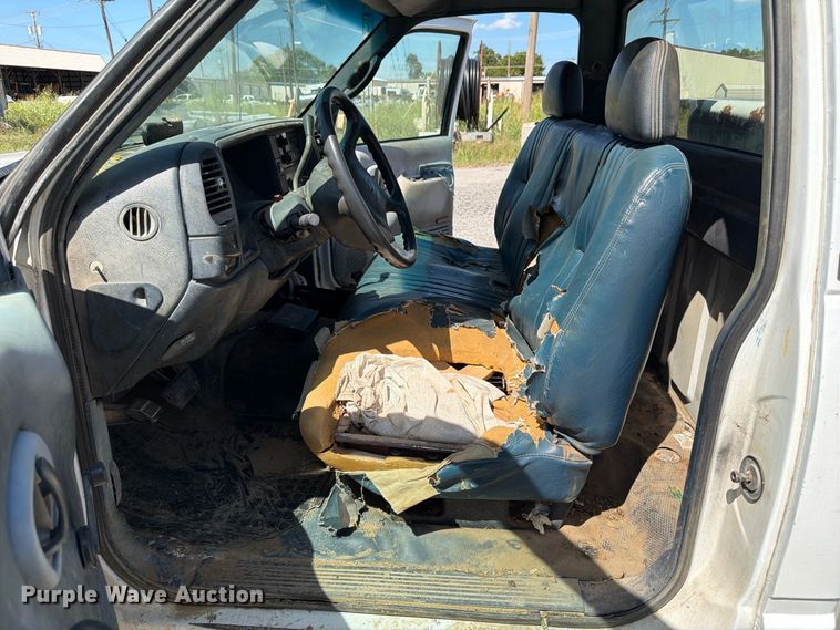image for item EX0054 1995 Chevrolet C2500 pickup truck