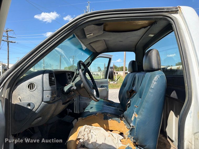 image for item EX0054 1995 Chevrolet C2500 pickup truck