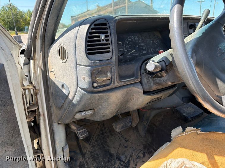 image for item EX0054 1995 Chevrolet C2500 pickup truck