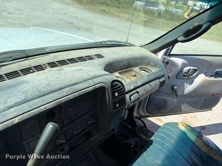 image for item EX0054 1995 Chevrolet C2500 pickup truck
