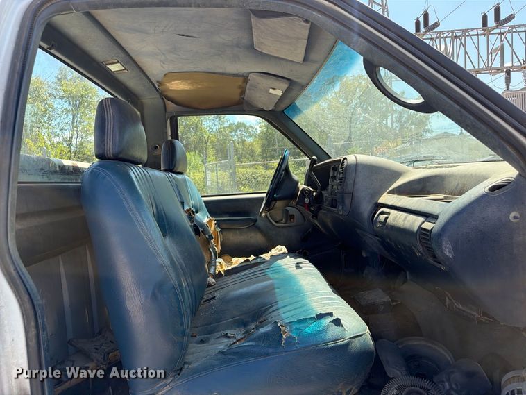 image for item EX0054 1995 Chevrolet C2500 pickup truck