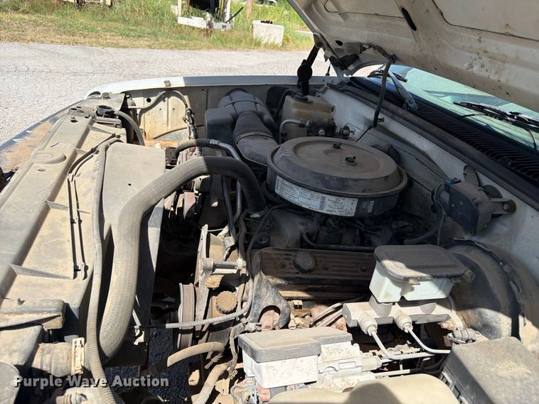 image for item EX0054 1995 Chevrolet C2500 pickup truck