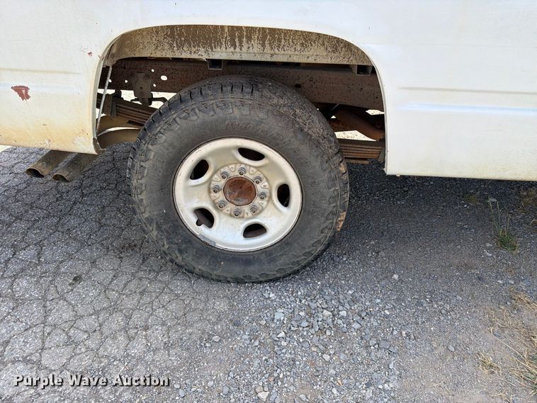 image for item EX0054 1995 Chevrolet C2500 pickup truck