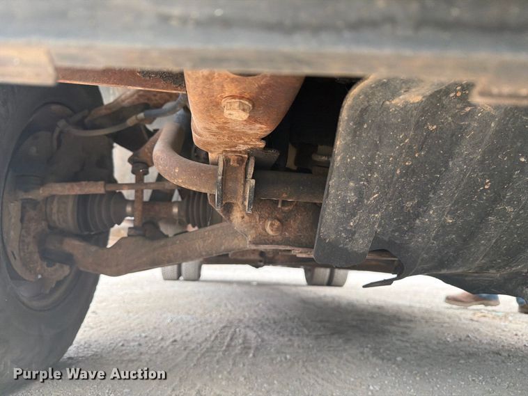 image for item EX0056 2006 Chevrolet Silverado 3500 Crew Cab flatbed pickup truck