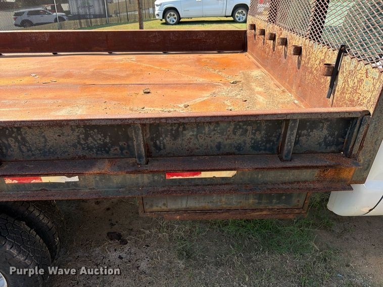 image for item EX0061 1999 Ford F350 flatbed pickup truck