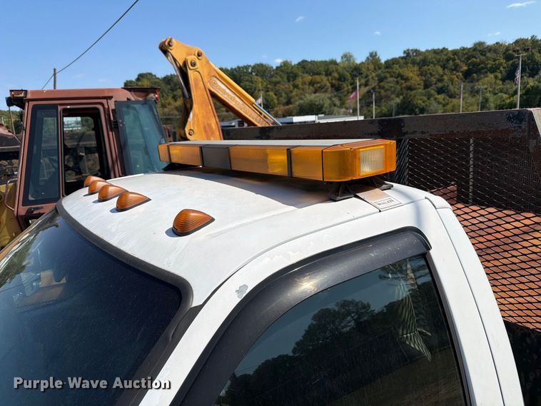 image for item EX0061 1999 Ford F350 flatbed pickup truck