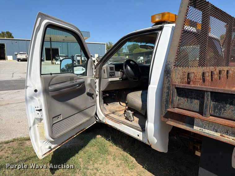 image for item EX0061 1999 Ford F350 flatbed pickup truck