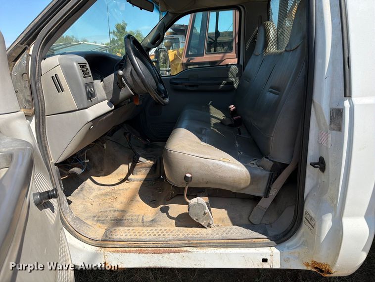 image for item EX0061 1999 Ford F350 flatbed pickup truck