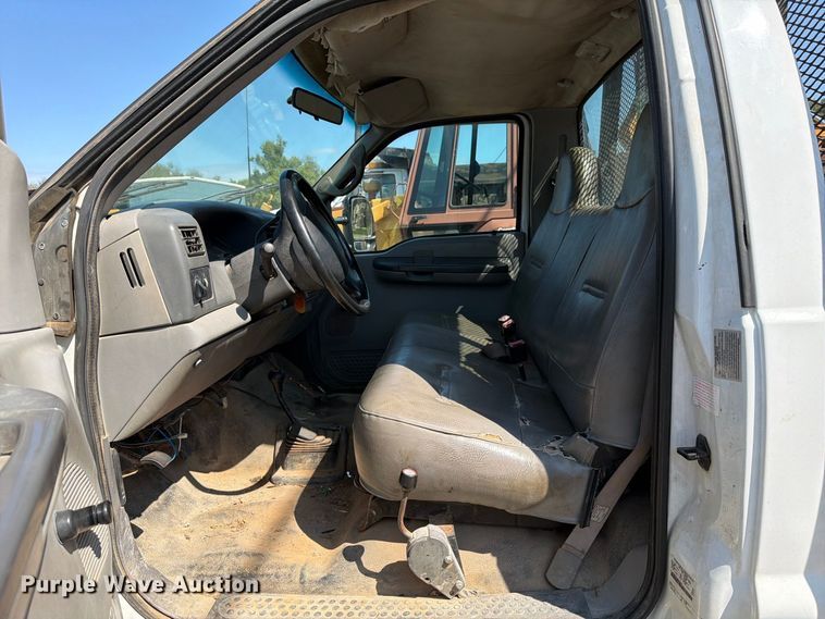 image for item EX0061 1999 Ford F350 flatbed pickup truck