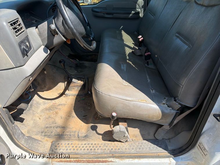 image for item EX0061 1999 Ford F350 flatbed pickup truck