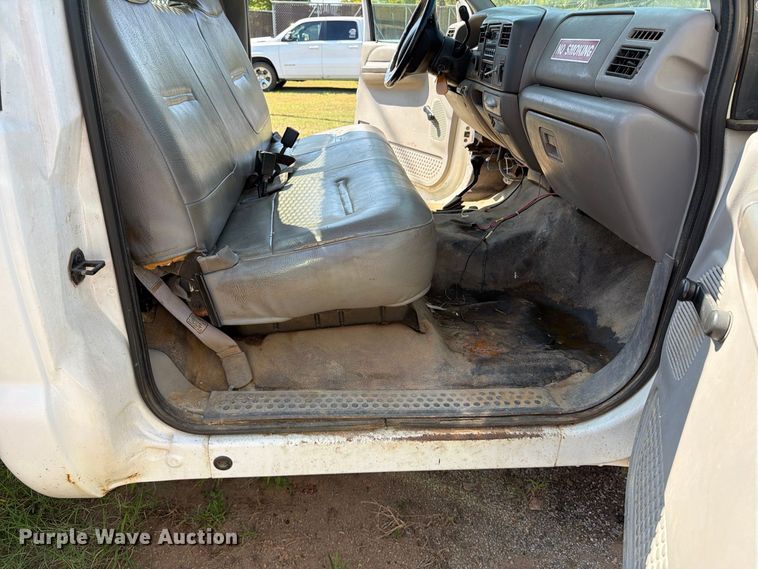 image for item EX0061 1999 Ford F350 flatbed pickup truck