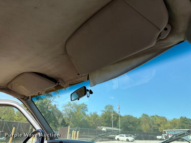 image for item EX0061 1999 Ford F350 flatbed pickup truck