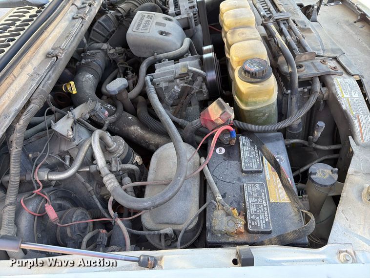 image for item EX0061 1999 Ford F350 flatbed pickup truck