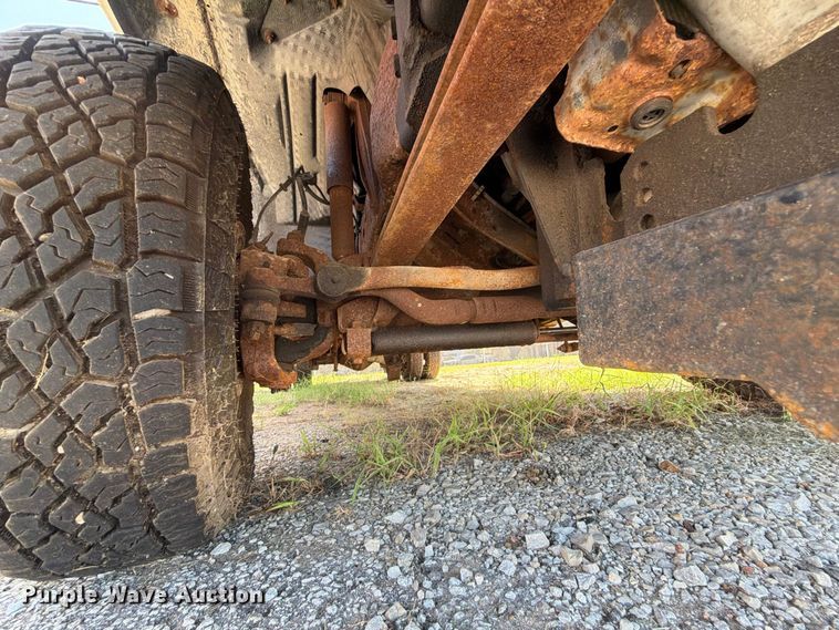 image for item EX0061 1999 Ford F350 flatbed pickup truck
