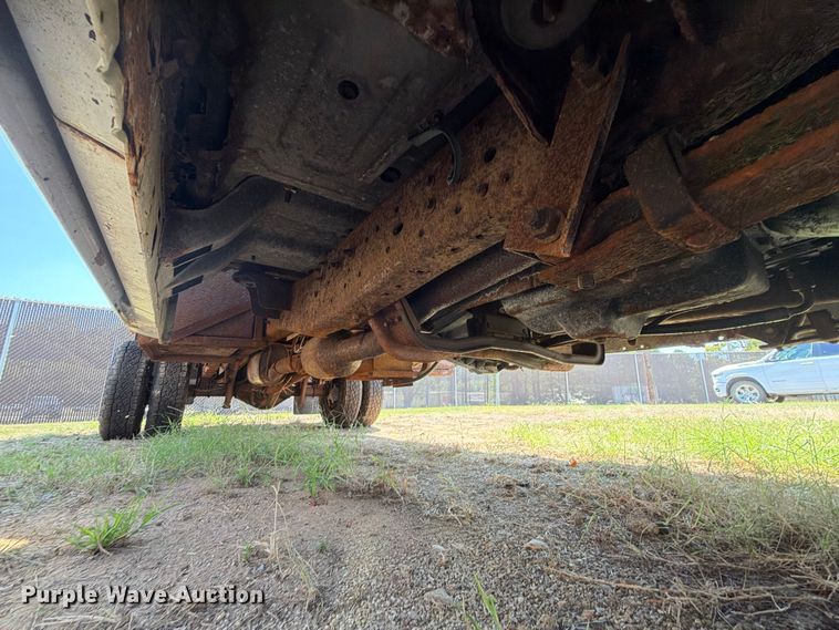 image for item EX0061 1999 Ford F350 flatbed pickup truck