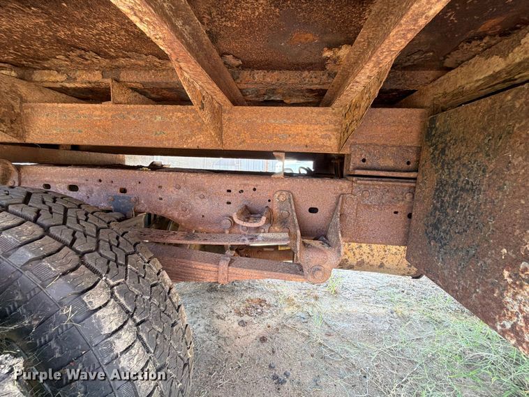 image for item EX0061 1999 Ford F350 flatbed pickup truck