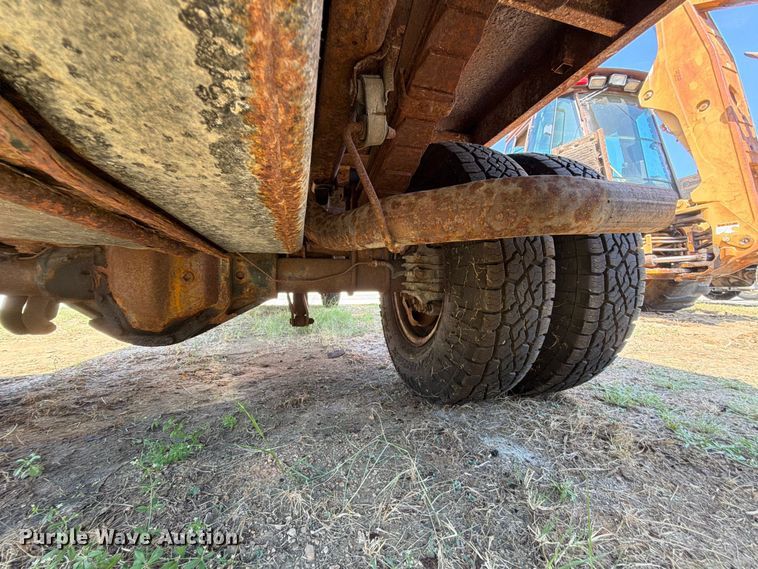 image for item EX0061 1999 Ford F350 flatbed pickup truck