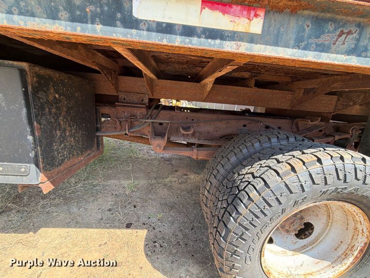 image for item EX0061 1999 Ford F350 flatbed pickup truck