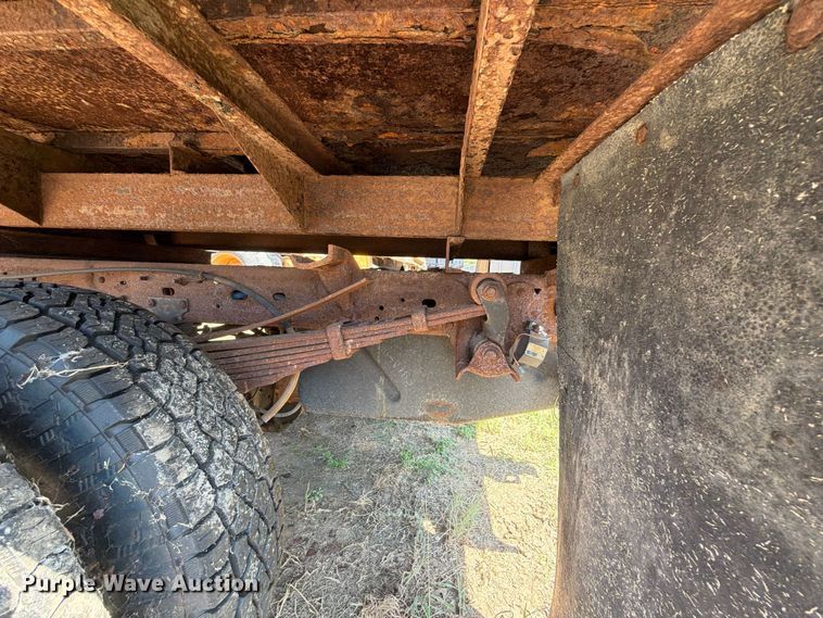 image for item EX0061 1999 Ford F350 flatbed pickup truck