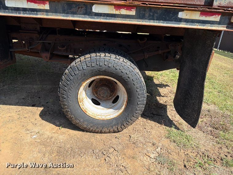 image for item EX0061 1999 Ford F350 flatbed pickup truck