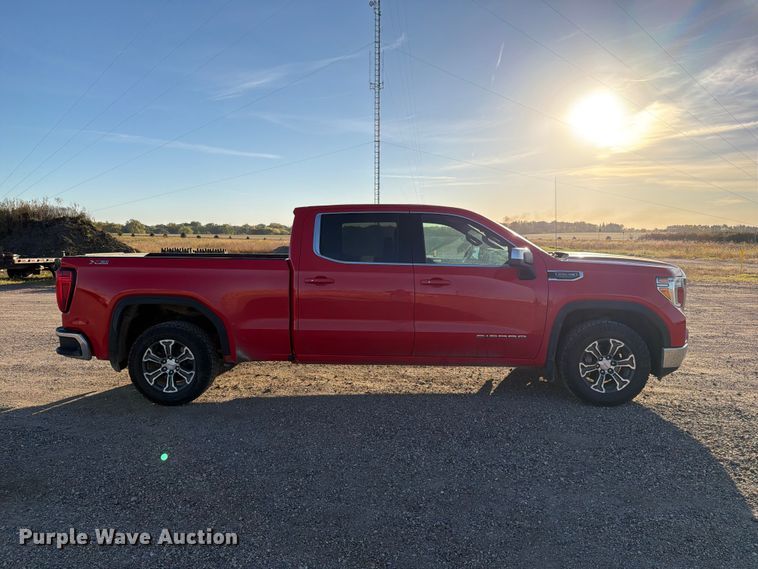 image for item EX1041 2021 GMC Sierra 1500 Crew Cab pickup truck