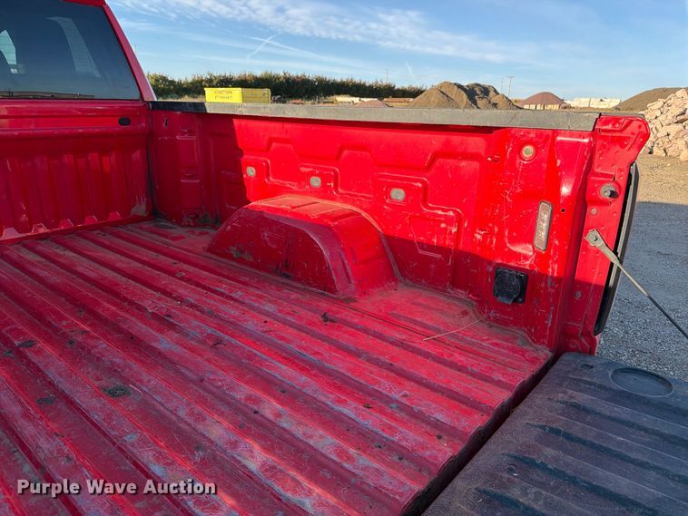 image for item EX1041 2021 GMC Sierra 1500 Crew Cab pickup truck