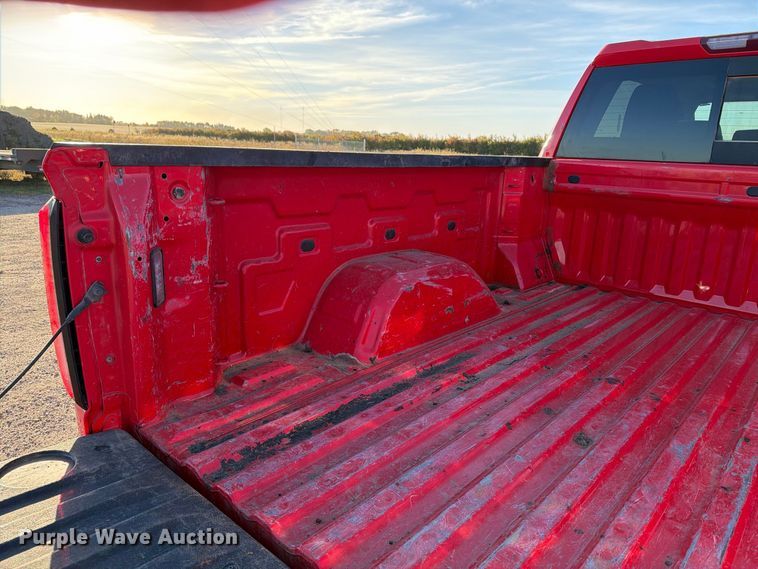 image for item EX1041 2021 GMC Sierra 1500 Crew Cab pickup truck