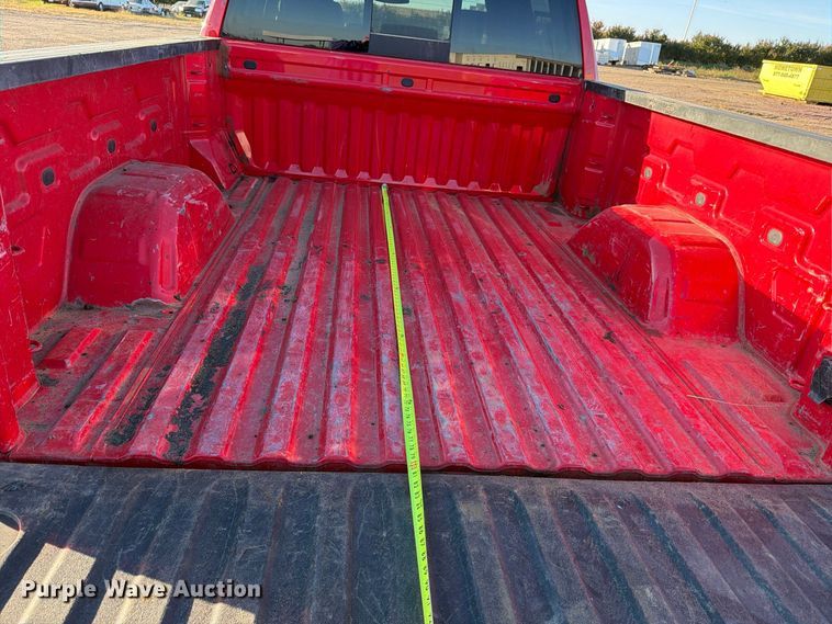 image for item EX1041 2021 GMC Sierra 1500 Crew Cab pickup truck