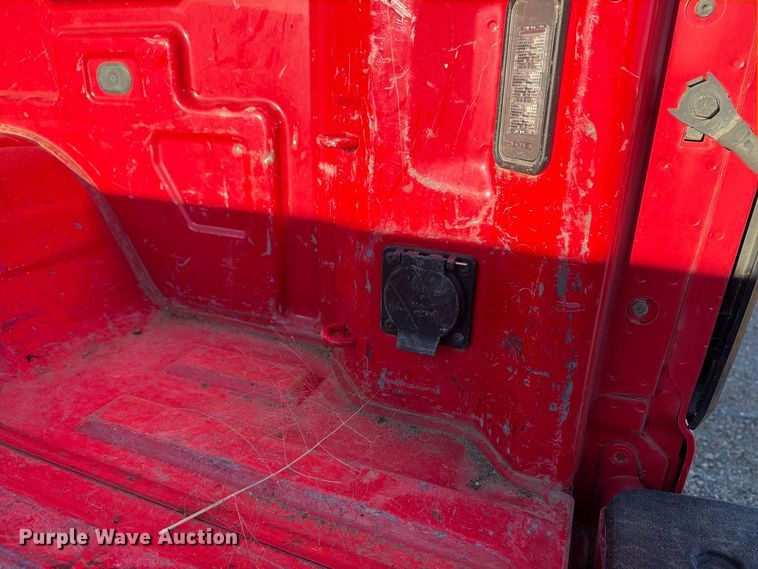image for item EX1041 2021 GMC Sierra 1500 Crew Cab pickup truck