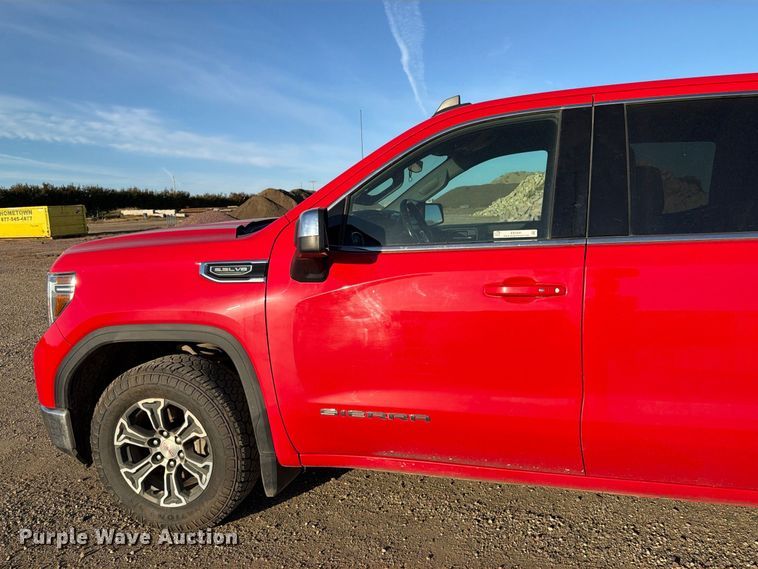 image for item EX1041 2021 GMC Sierra 1500 Crew Cab pickup truck