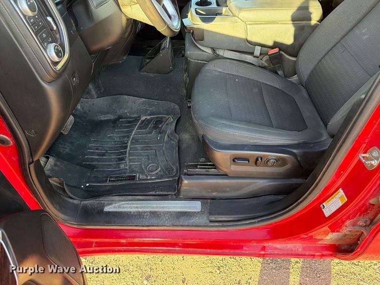 image for item EX1041 2021 GMC Sierra 1500 Crew Cab pickup truck