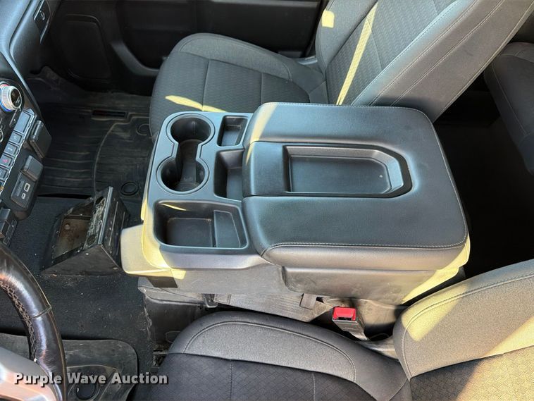image for item EX1041 2021 GMC Sierra 1500 Crew Cab pickup truck