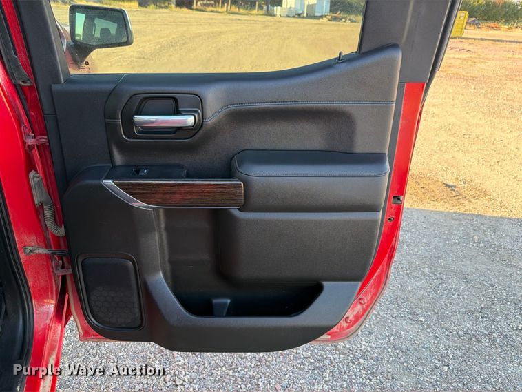 image for item EX1041 2021 GMC Sierra 1500 Crew Cab pickup truck