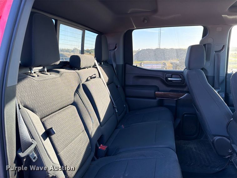 image for item EX1041 2021 GMC Sierra 1500 Crew Cab pickup truck