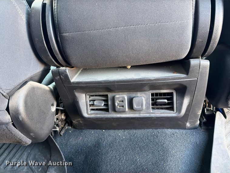 image for item EX1041 2021 GMC Sierra 1500 Crew Cab pickup truck