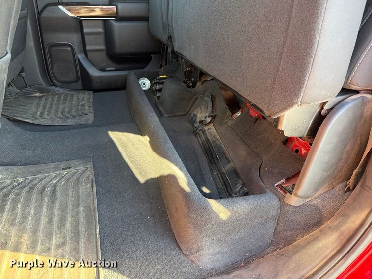 image for item EX1041 2021 GMC Sierra 1500 Crew Cab pickup truck