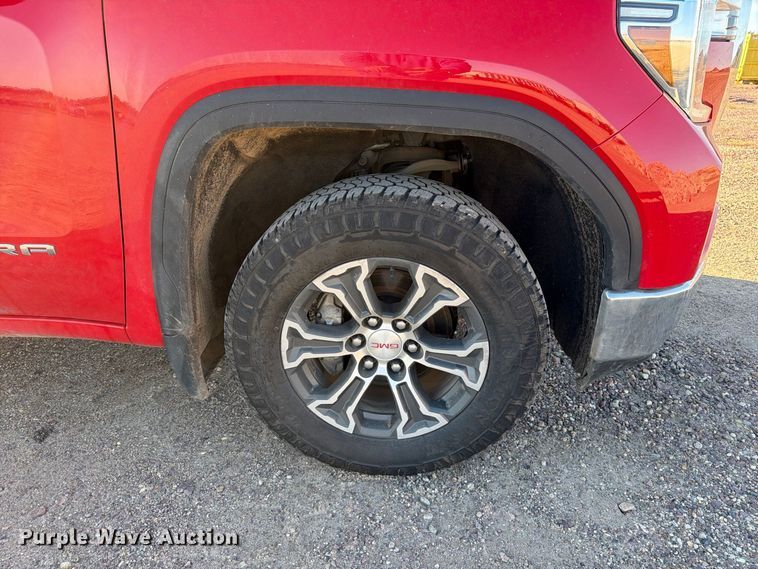 image for item EX1041 2021 GMC Sierra 1500 Crew Cab pickup truck
