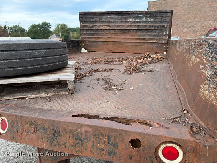 image for item EX2285 1994 Ford F700 dump flatbed truck