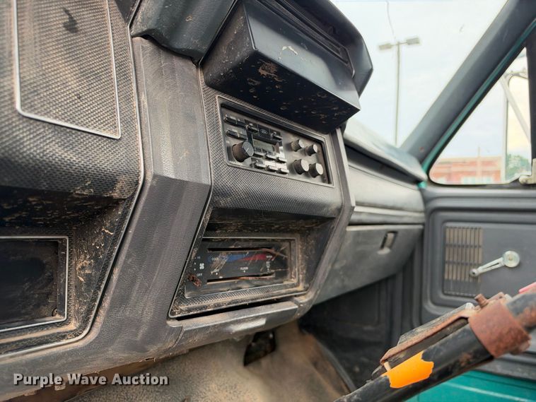 image for item EX2285 1994 Ford F700 dump flatbed truck