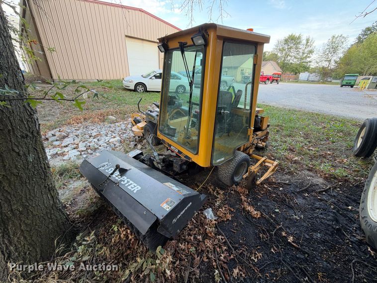 Hustler 3200 lawn mower