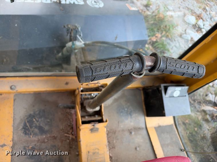 image for item EX2286 Hustler 3200 lawn mower